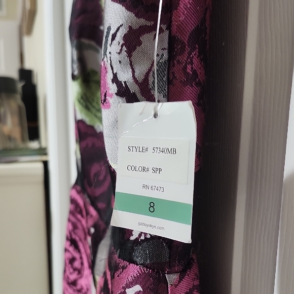 Gabby Skye Pink and Green Mini Dress - Picture 3 of 6